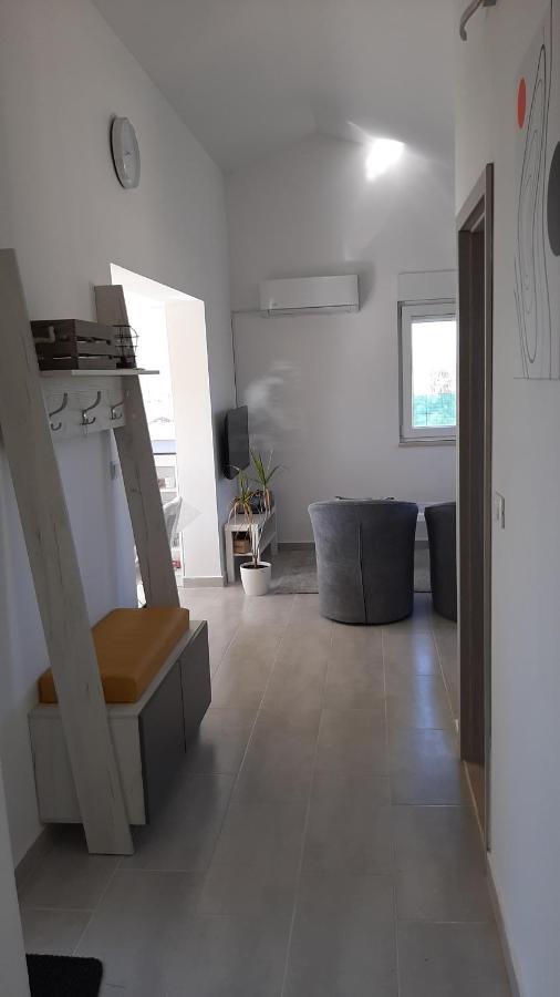 Holiday House Romi Pula Luaran gambar