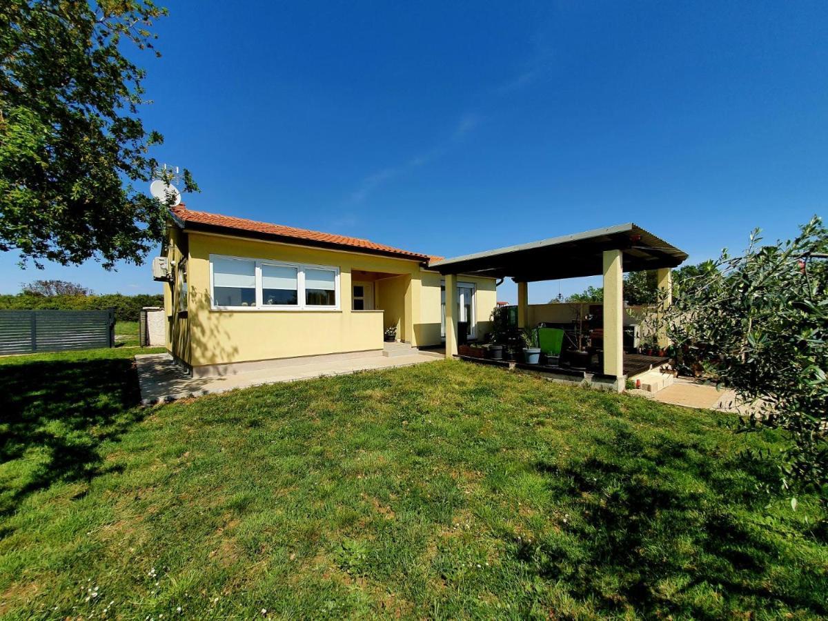 Holiday House Romi Pula Luaran gambar